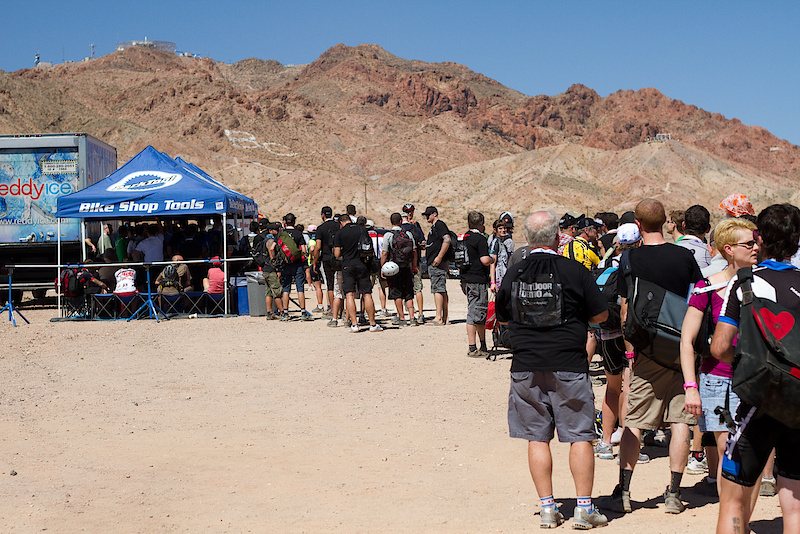 The bus line at the end of the day was huge, thanks to Park Tools for the free water hook up while waiting!