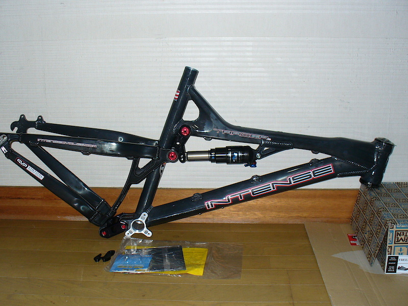 Black Chrome Limited Edition
FOX Float RP 23 Boost Valve
CANE CREEK XXc II 1.5 -1 1/8

Only 3 rides
New 2010 updated swing arm
Excellent condition, no play no oil leak, no dent, no major scratch.

Ships to: Worldwide
Shipping: Japan Post Express Mail Service (EMS) or Economy Air(SAL) 5.0kg
Payment: Pay-Pal in Japanese Yen 195,000.-(Not include shipping cost)