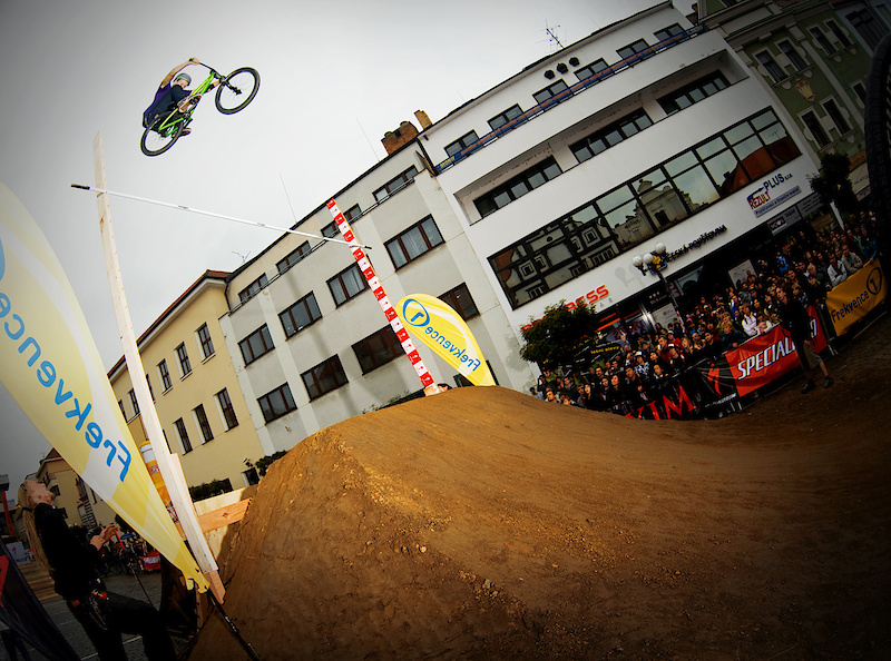 Pisek Slopestyle - last FMBA 2010 contest in Europe. High jump contest won by Dawid "Szamanek" Godziek with 5,60m height. Photo by konwent.fotolog.pl