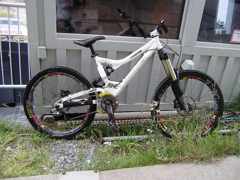 Commencal supreme dh for sale.