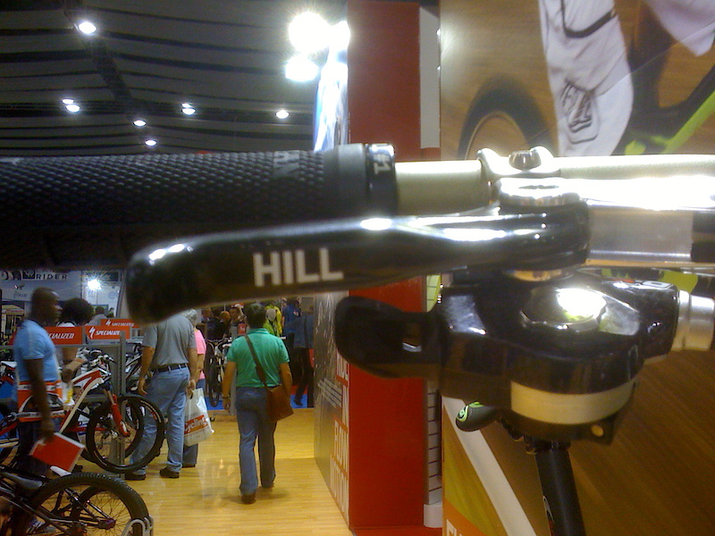 Sam Hill's 2010
Demo 8 race bike complete with 'HILL' etched
