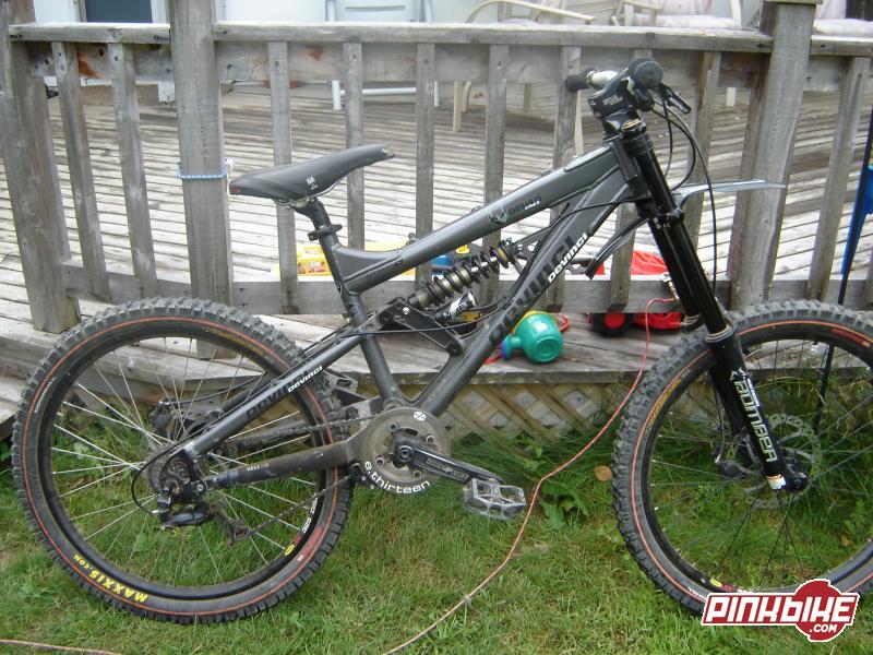05 8flat 8 with maxxis mobster 2.7 front and rear and a marzocchi fender 