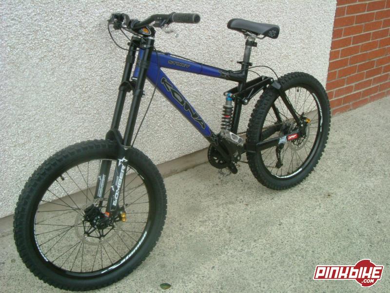 My 03 Stinky, 05 junior T's, Atomlab aircorp wheels, Hope mono M4 200mm Front  and 180mm Rear with floating rotors, Blackspire DS-1, Gazzaloddi 24x2.6 tyres, Race Face DH riser bars, Easton Vice stem, FSA V drive Cranks