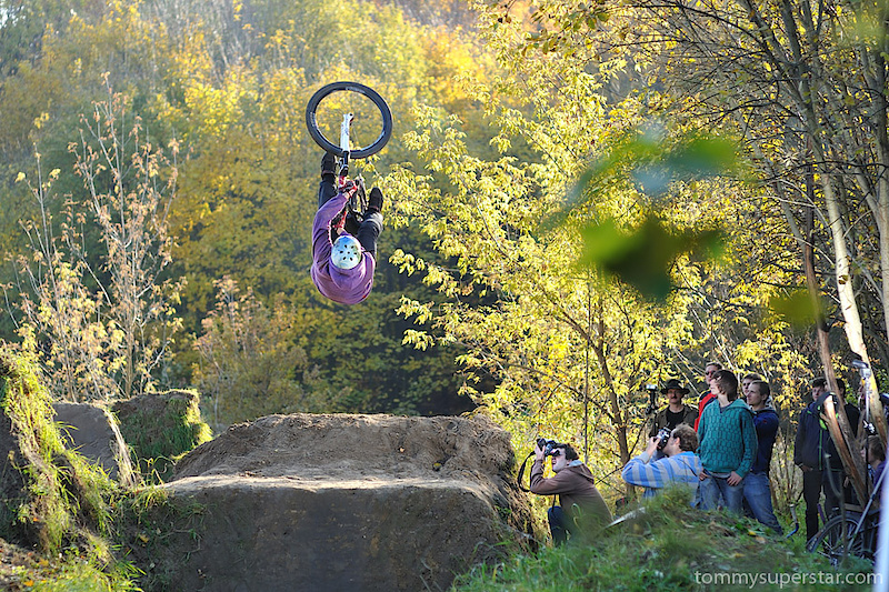 Under Construction Jam in great autumn scenery of Maro's trials in Tarnowskie Gory. Supported by Dartmoor. Photo by: tommysuperstar.com.
