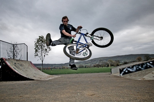 me doin a flat tailwhip thanks to mr beames for the pic