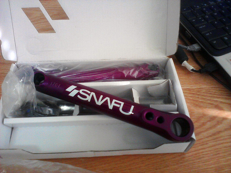 FOR SALE: BRAND NEW Snafu Mayweather chromo crankset in a sick anodized purple, length 170mm.