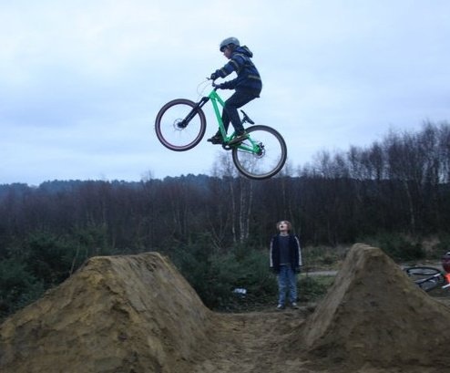 smooth jump :)

photo by olliebt97 cheers mate :)