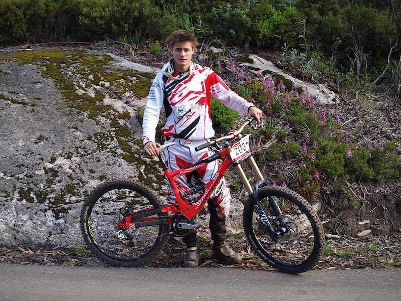 Another Commencal, this time Phil on his sponsored Commencal, you just can't miss these bikes when they ride past