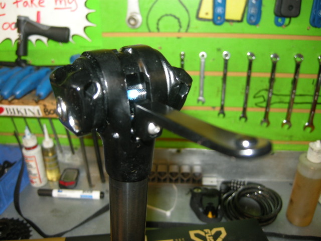 2011 X-Fusion HiLo on-the-fly height adjustable post