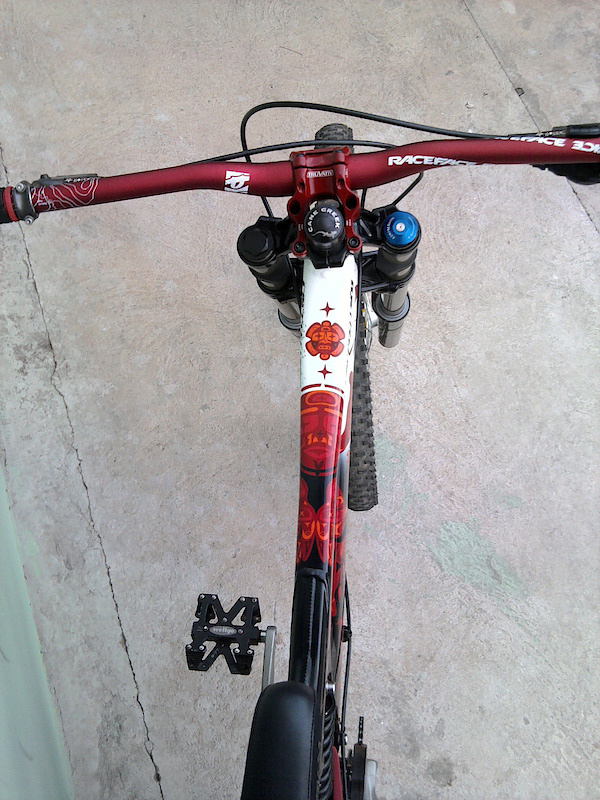2010-2011 Race Face Atlas FR Red Handlebar - Sorry for stolen pictures + My parts that i already have.