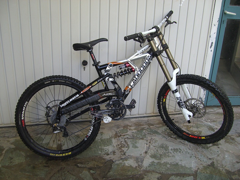 1/8　Cannondale Judge DH Cannondale Judge DH 1/8 Scale Miniature Bike Premium
