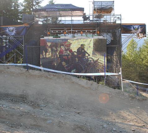 Getting ready at the starting gate for Giant Slalom - Crankworx - 2010 - Fourcross