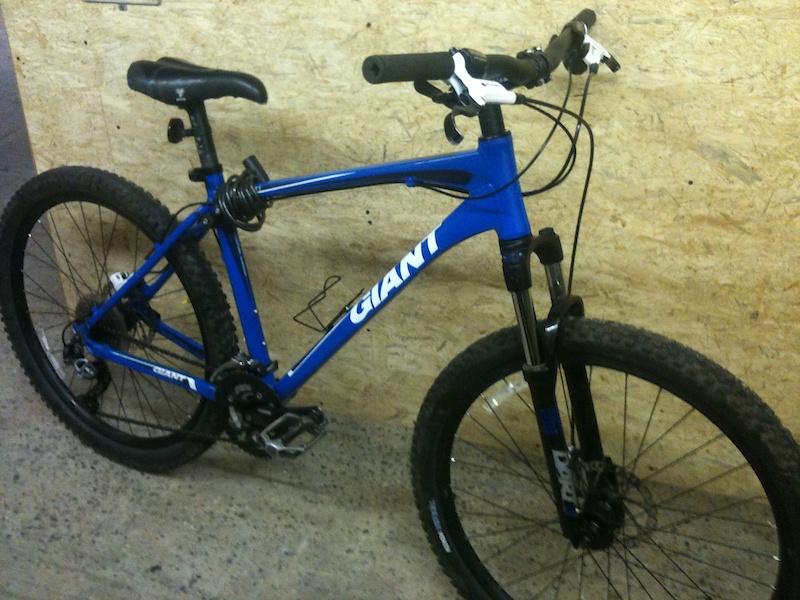 2010 giant talon 1 mens medium bike in blue For Sale