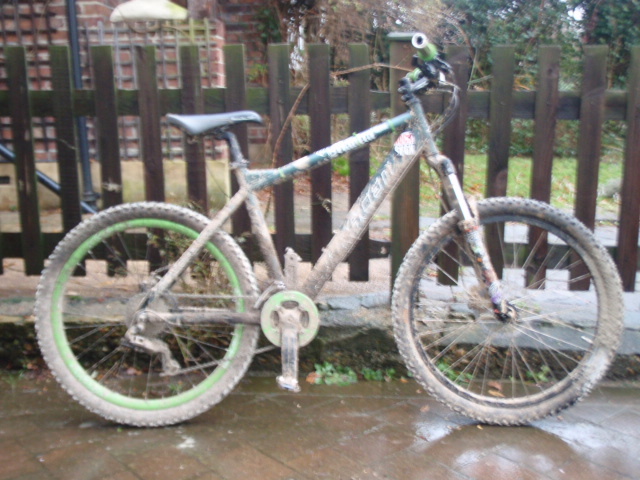 by old saracen mantra 3 - my first proper mtb lol after its last ride at a particulary muddy bedgebury