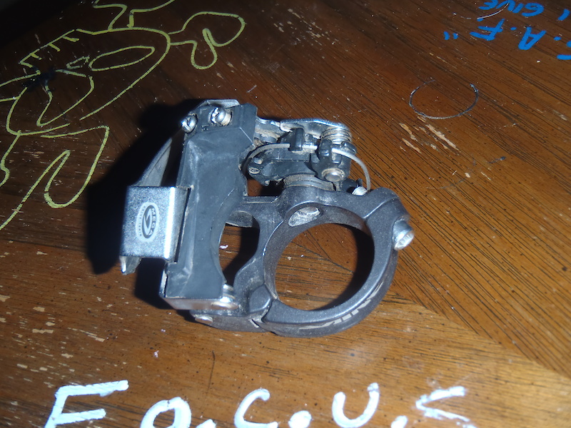 Saint FD-M815 front derailleur
Low clamp, top swing. For 57.5mm chainline. Dual pull design for 34.9mm tubes. Works with chain stay angles of 65-71 degrees, and chain ring ratios of 36/22T.
Lightly used , maybe 50 hours
$40 CAD