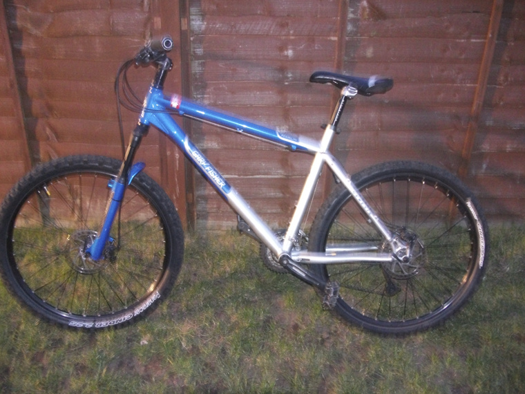 gary fisher blue mountain bike