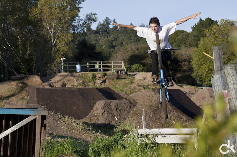 Howey follows Guy with a tuck no-hander. Who says you need big and fresh jumps to have some fun?