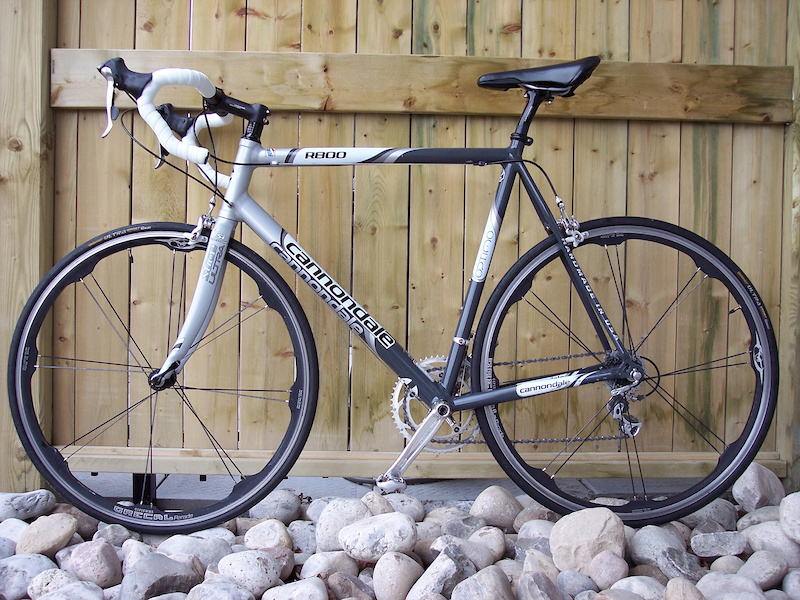 Cannondale R800 Road Bike For Sale