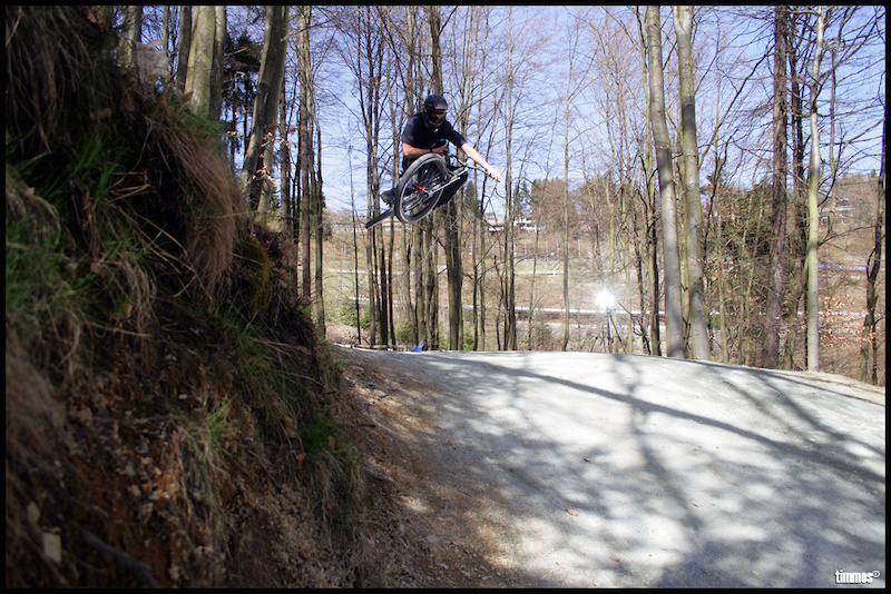 tabletop. First day in bikepark Winterberg for this season. Weather was perfect, so we had a great day and riding.