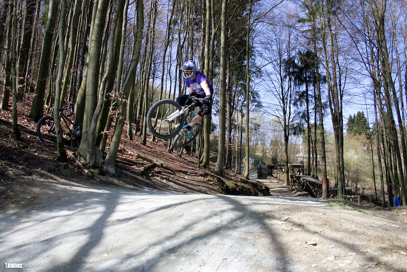 First day in bikepark Winterberg for this season. Weather was perfect, so we had a great day and riding.