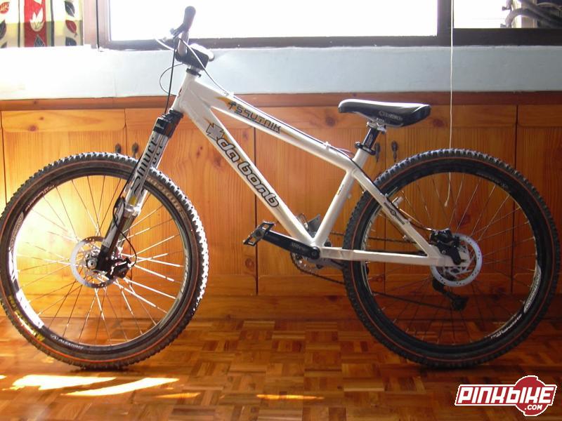 None at My Room in My City - photo by nouser - Pinkbike