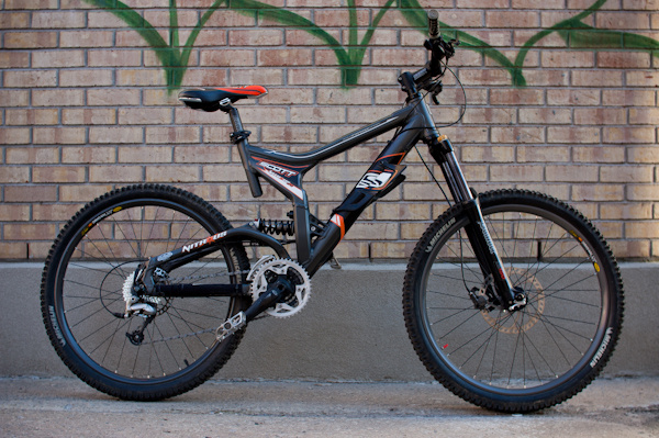 Bikes Online Canada >> 2004 Scott nitrous 20 - Size Medium - (will not ship) For Sale Bikes Online Canada >> 2004 Scott nitrous 20 - Size Medium - (will not ship) For Sale