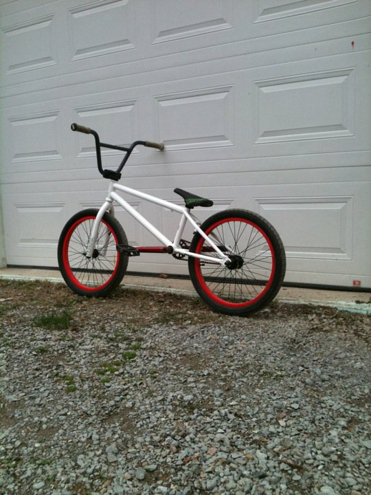 my bike with the stickers now removed and new bars + grips