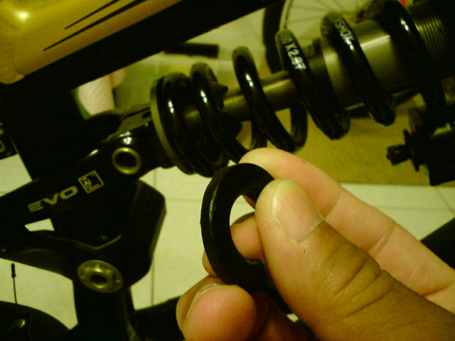 new spacer(original size : 8.5x2.215 , new shock travel should be: 8.5x2.36)