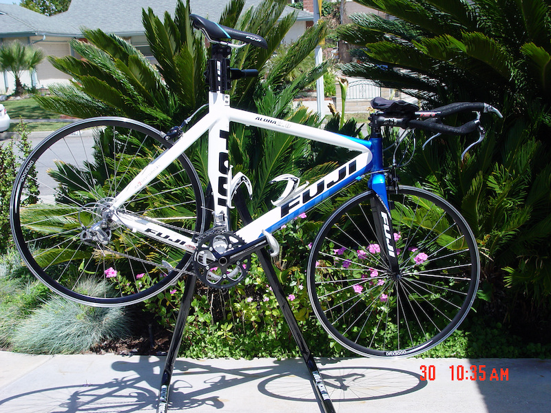 fuji aloha 2.0 triathlon bike