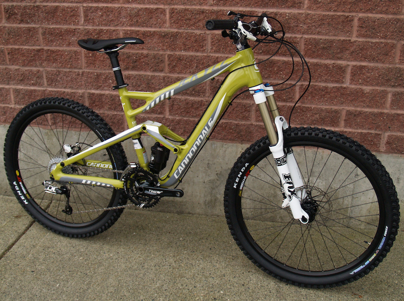 2011 Cannondale Jekyll 4 at Bicycle Sports Pacific in North Vancouver