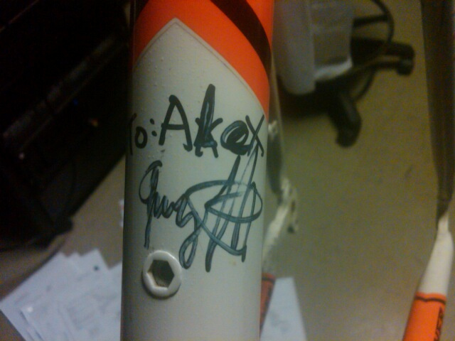 Gary signed my 2000 Fisher Paragon 26" hardtail.