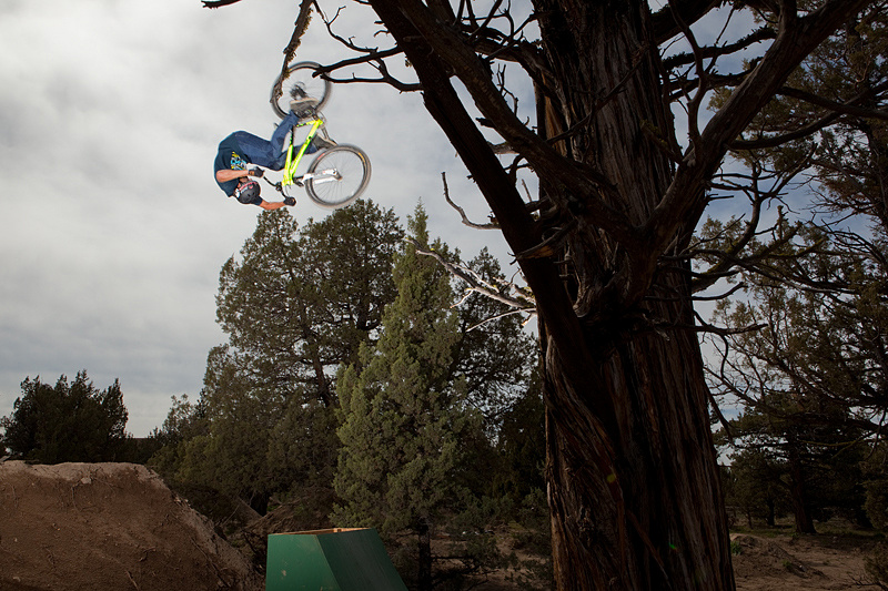 Geoff riding in Bend - photo by Harookz