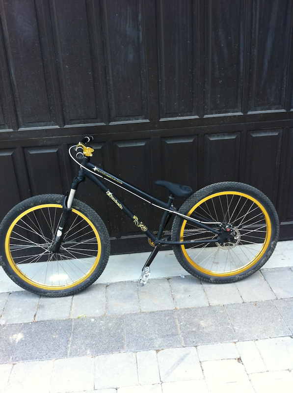 BRAND NEW HUTCH RATTLE SNAKE!!! 750 OBO For Sale