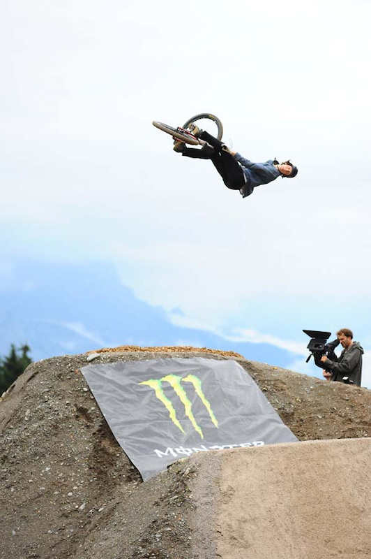 Brandon Semenuk with a sick 360 flip to win Best Trick as well

26TRIX Press photo
