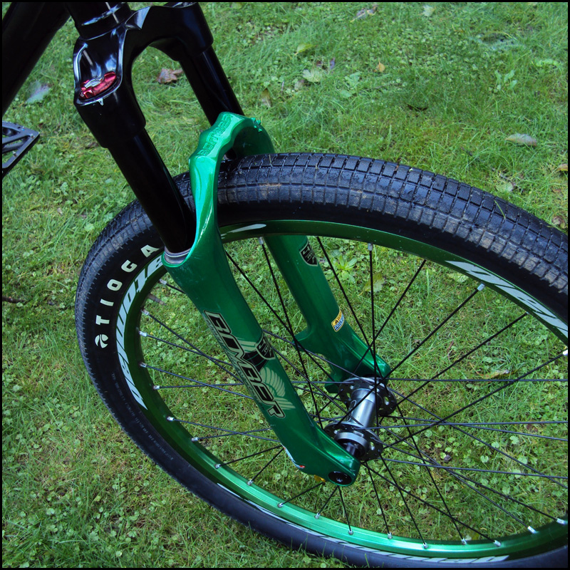 Blk Mrkt Mob
Marzocchi 4X RC3
Pimp Lite Wheel set
Gravity light bars, pedals and stem.