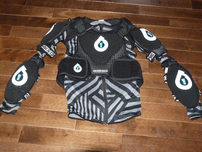661 pressure suit EVO 2010 size medium
