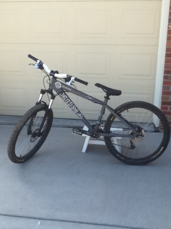 2007 Kona Shred Size M (15.5in) For Sale