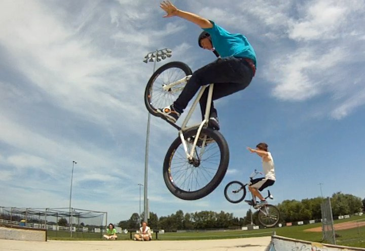 2 Awesome No-Handers