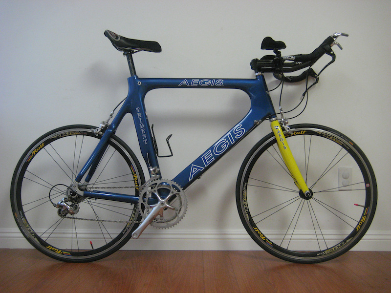 aegis trident triathlon bike