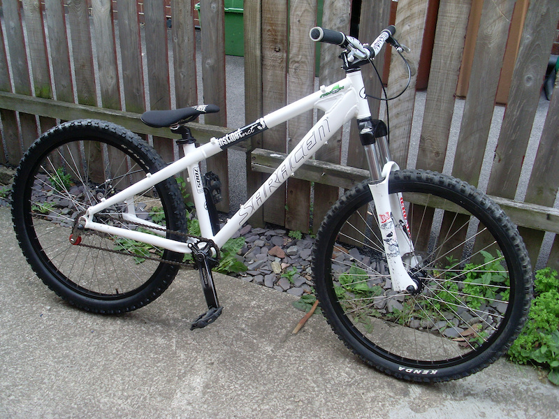 saracen instinct mountain bike