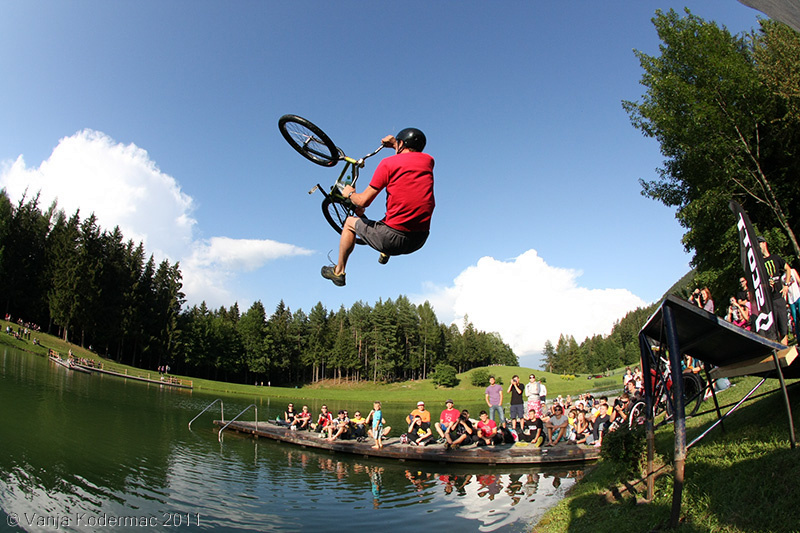 Slovenian DHI Championships 2011 &amp; Slovenian DHI Cup #4 2011