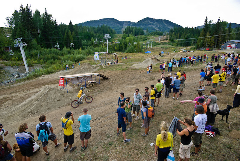1st ever Huckenberries. Course was built all by volunteers. Torn down soon afterwards for ski season.