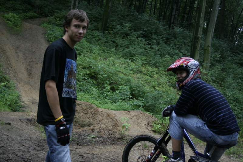 Me on the left and http://model92.pinkbike.com/ on the right.

Thanks for photo to http://lustek.pinkbike.com/