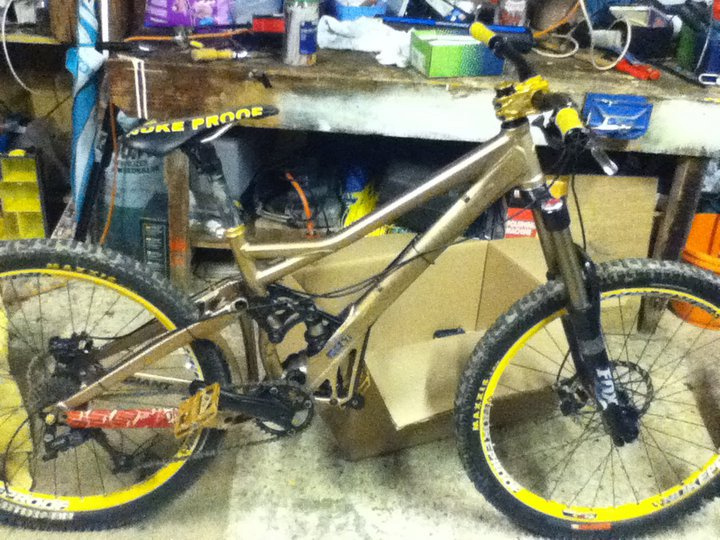 new Giant Reign X frame i swapped - nearly built but a few small things need to be sorted out