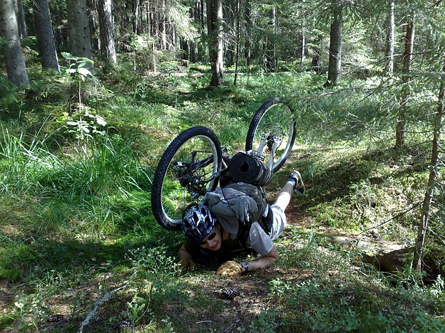 Shot of the day, and no, it is not posed. Very wrong braking in a very wrong place - riding enduro can be just that punishing.

Shot by Jaanus.