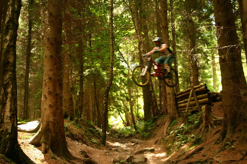 me on same jumpi did on hardtail like 89 years ago