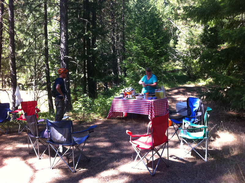 Paula putting together the trail side lunch for us!