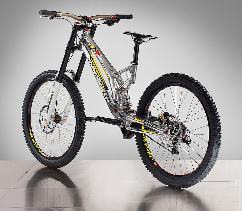 Ancillotti DHY 2012, the brand new bike from Ancillotti for Downhill.