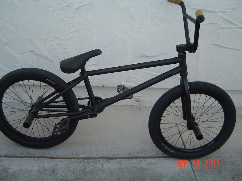 Sprayed my cult os flat black. And animal akimbo cranks and Cult Dak Seat..also got animal nigel seat i switch it up son