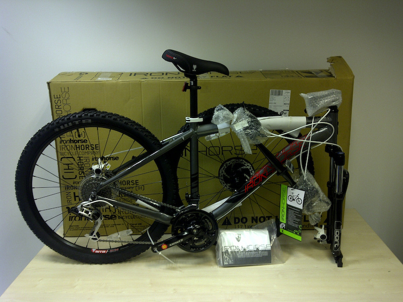 Iron horse maverick 2.4 mountain online bike